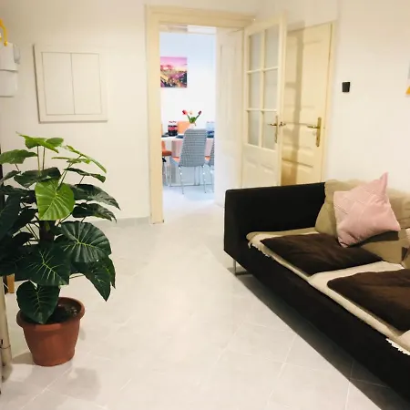 Downtown Andrassy Apartment Budapest