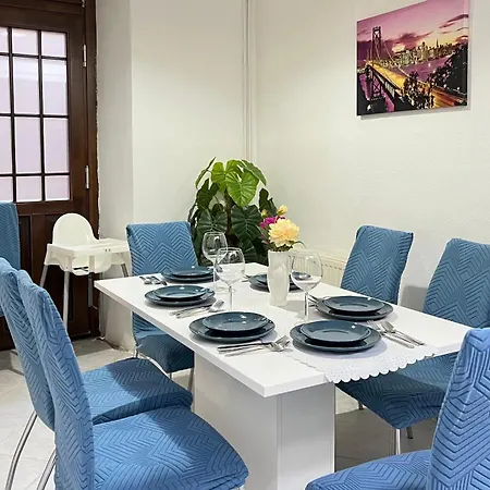 Downtown Andrassy Apartment