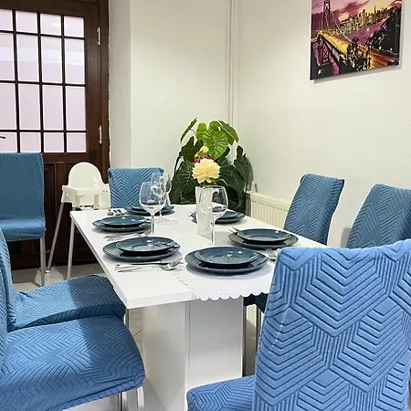 Downtown Andrassy Apartment *