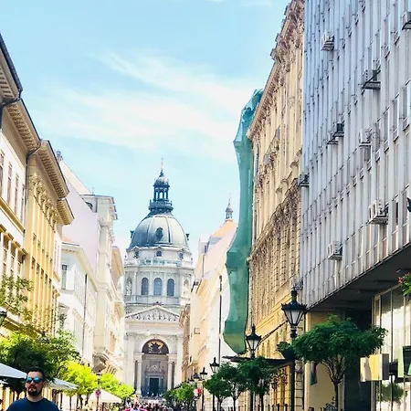 Downtown Andrassy * ブダペスト